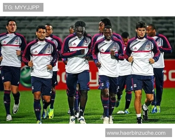 埃门与格拉夫夏普的激烈对决谁能在赛场上笑到最后