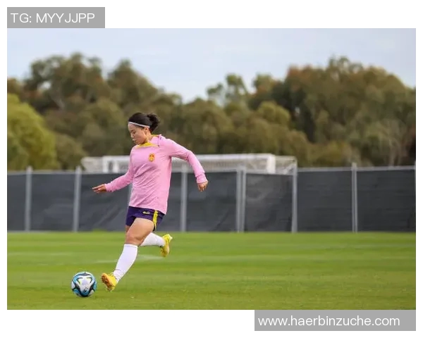 中国女足与澳洲精彩对决重播回顾赛场瞬间与精彩进球分析