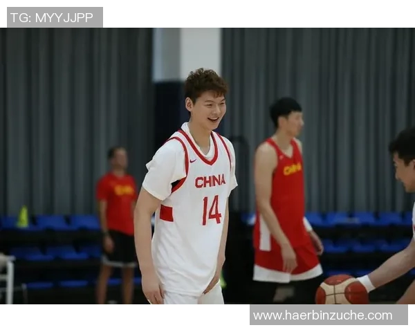 王哲林领衔中国篮球新篇章展现拼搏精神与团队协作的力量